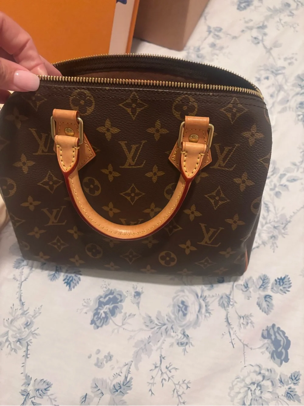 Louis Vuitton Brown Monogram Speedy Bandoulière Handbag 25